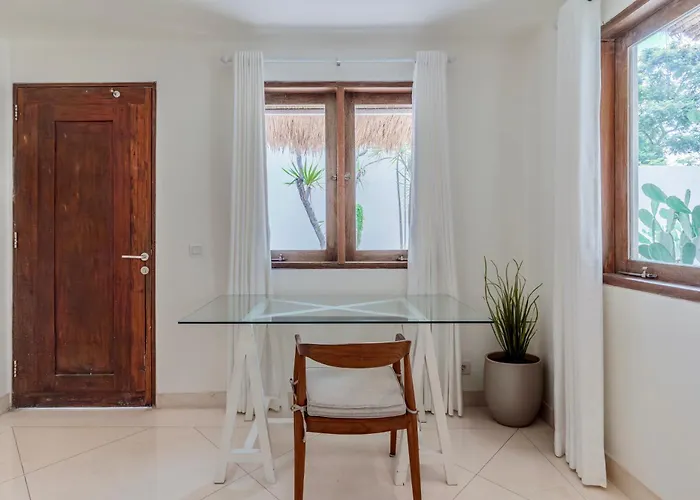 Alba, Berawa, Large Private 4br Near The Villa Canggu (Bali)