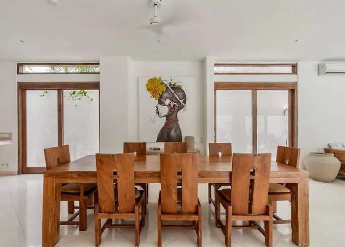 Alba, Berawa, Large Private 4br Near The * Canggu (Bali)