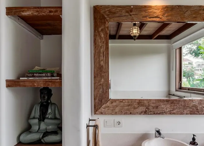 Alba, Berawa, Large Private 4br Near The *