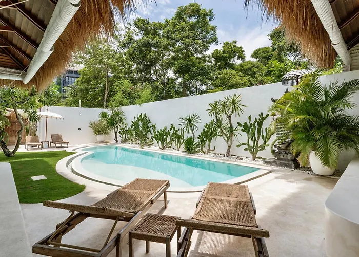 Alba, Berawa, Large Private 4br Near The Villa *