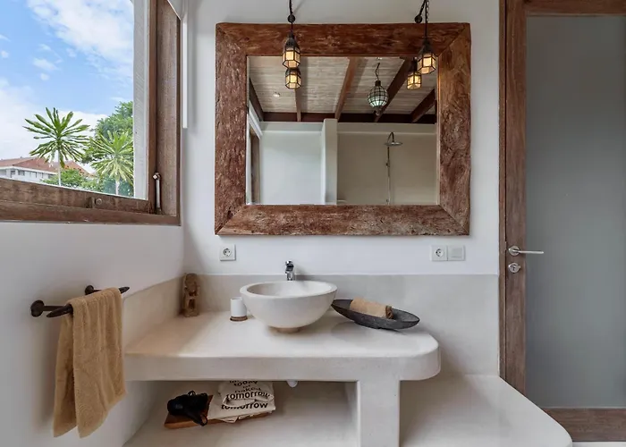 Alba, Berawa, Large Private 4br Near The Villa Canggu (Bali)