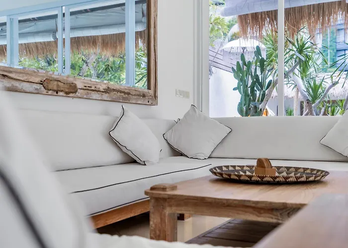 Villa Alba, Berawa, Large Private 4br Near The Canggu (Bali)